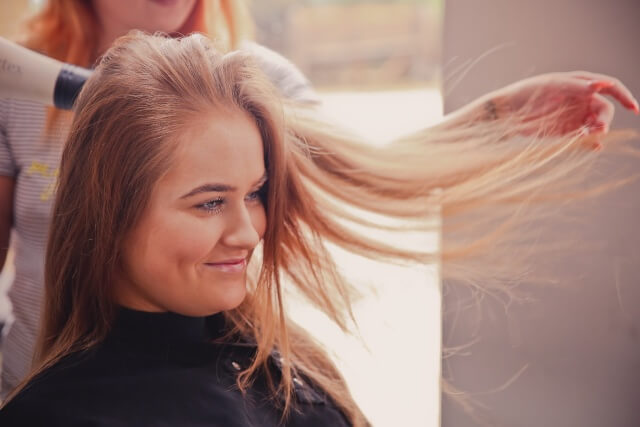 Women in a salon